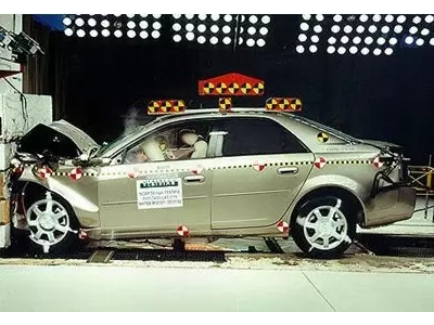 研華工控機數(shù)據(jù)采集，讓汽車碰撞測試“靠譜”